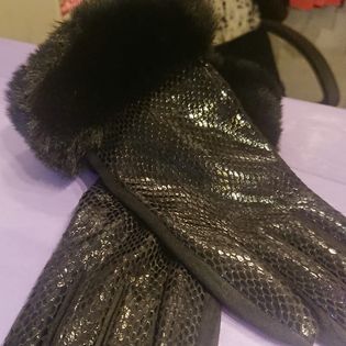 Black Faux Lizard Gloves