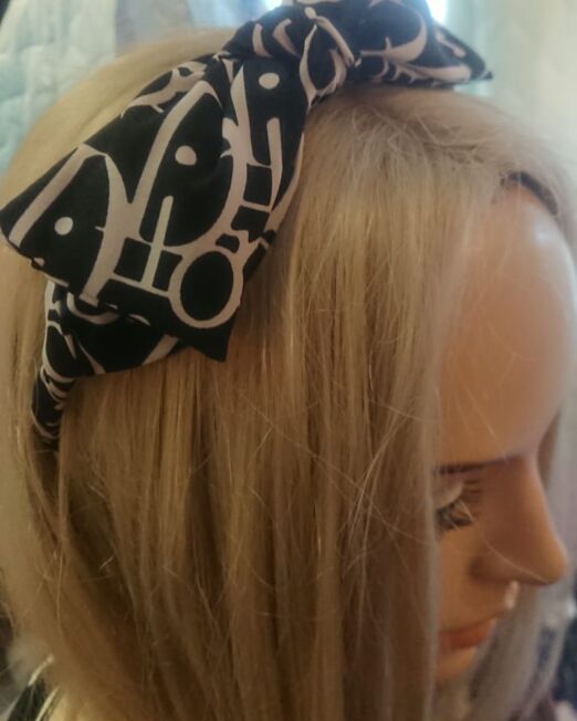 Blk and white D Cotton hairband