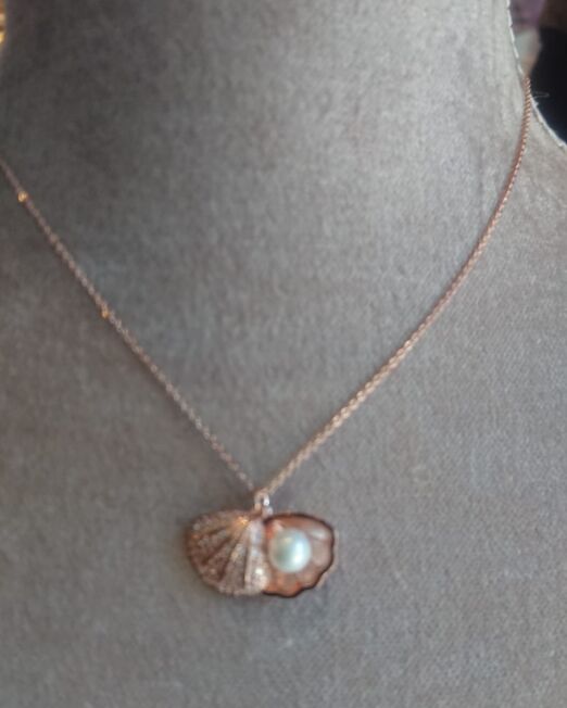 Rose gold plate pearl shell