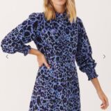 Sustainable materials Ruthie dress with pockets blue bonnet leo print