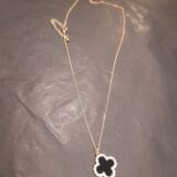 V&A Inspired glod plate/black