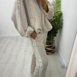 Luxe tracksuit latte with cream strip