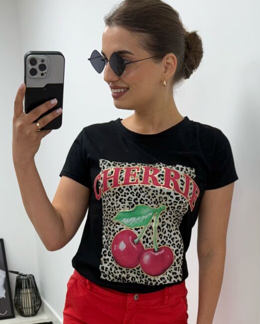 Black cherrie tee
