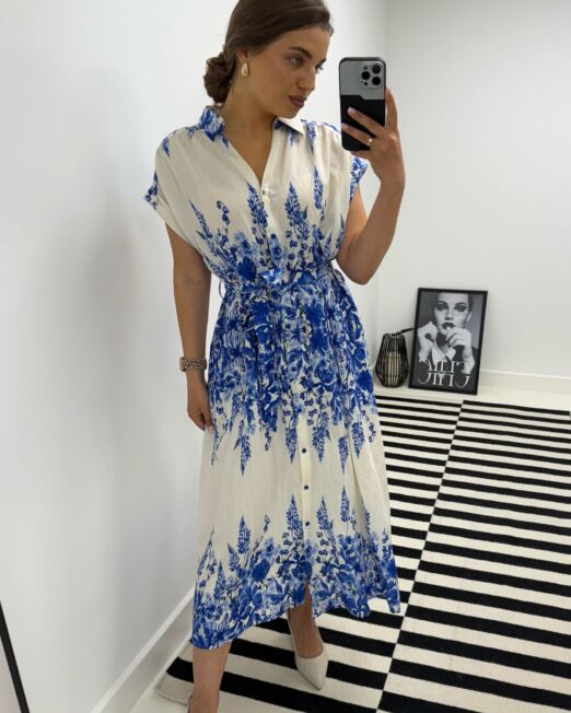 kate dress colour blue/white