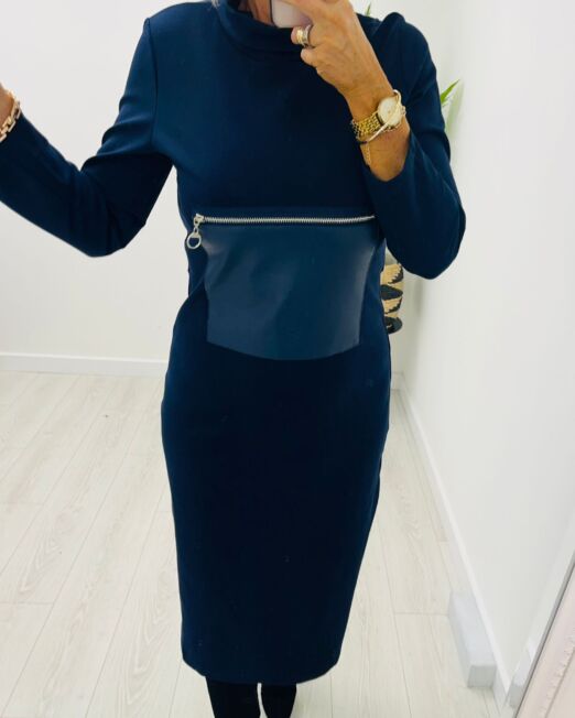 Day dress zip pocket detail